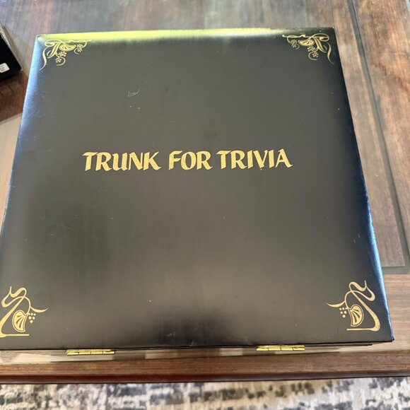 Vintage Trivial Pursuit Trivia Board Game Set With Trunk Case & Accessories - Picture 1 of 5